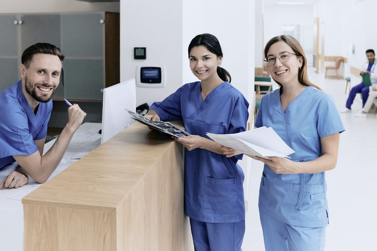 Uma das escolhas profissionais que tem despertado grande interesse entre muitos profissionais é a carreira de médico plantonista. Uma das escolhas profissionais que tem despertado grande interesse entre muitos profissionais é a carreira de médico plantonista.