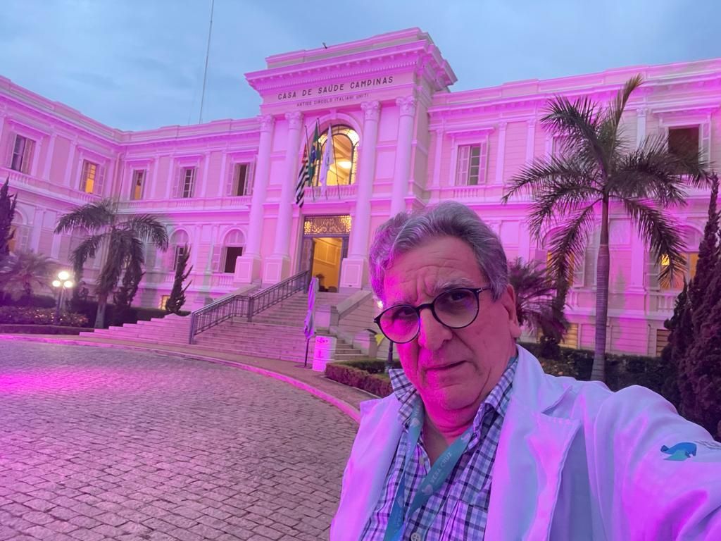 Dr. Luciano Vianelli, especialista titulado pela Associação Brasileira de Psiquiatria, tem formação em psicanálise, com mais de 30 anos de experiência na área forense, viveu muito pelos tribunais de São Paulo. Dr. Luciano Vianelli, especialista titulado pela Associação Brasileira de Psiquiatria, tem formação em psicanálise, com mais de 30 anos de experiência na área forense, viveu muito pelos tribunais de São Paulo.