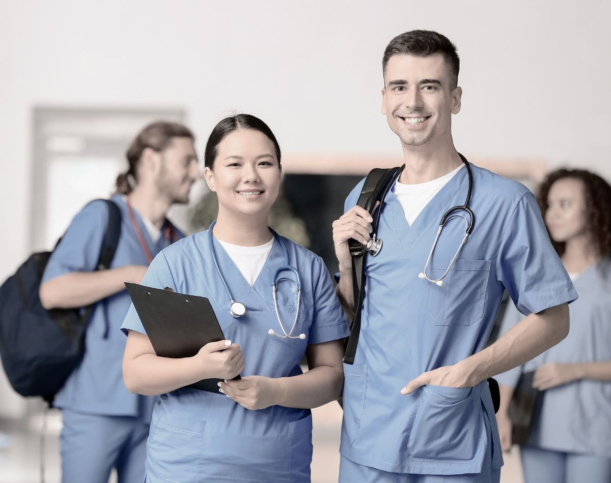 Como a contabilidade médica ajuda o médico recém formado na carreira.