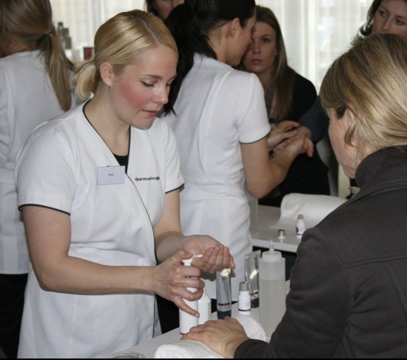 Paula is masseur, schoonheidsspecialist en communicatie manager.