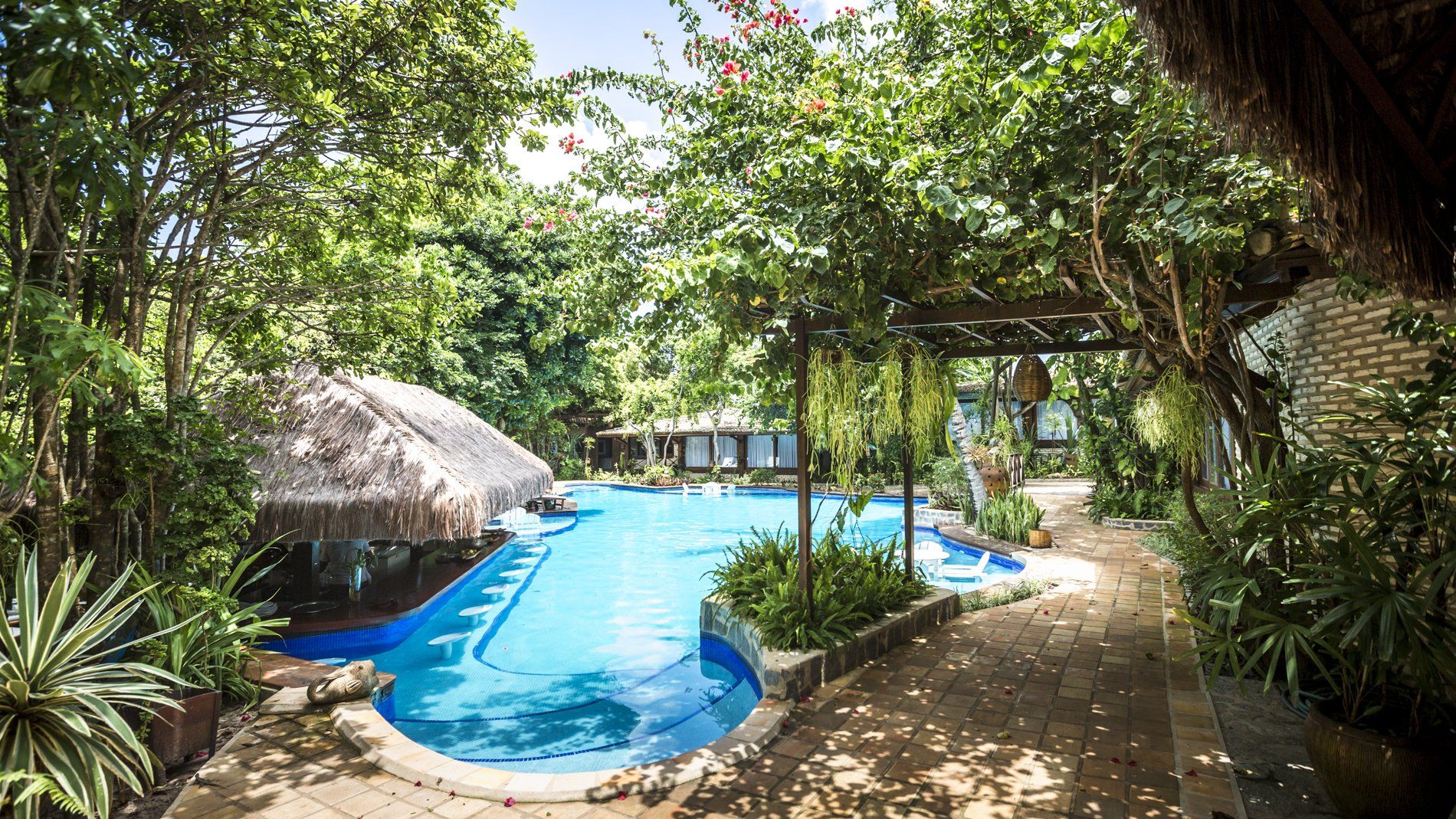 Piscina Sombra e Água Fresca Hotéis