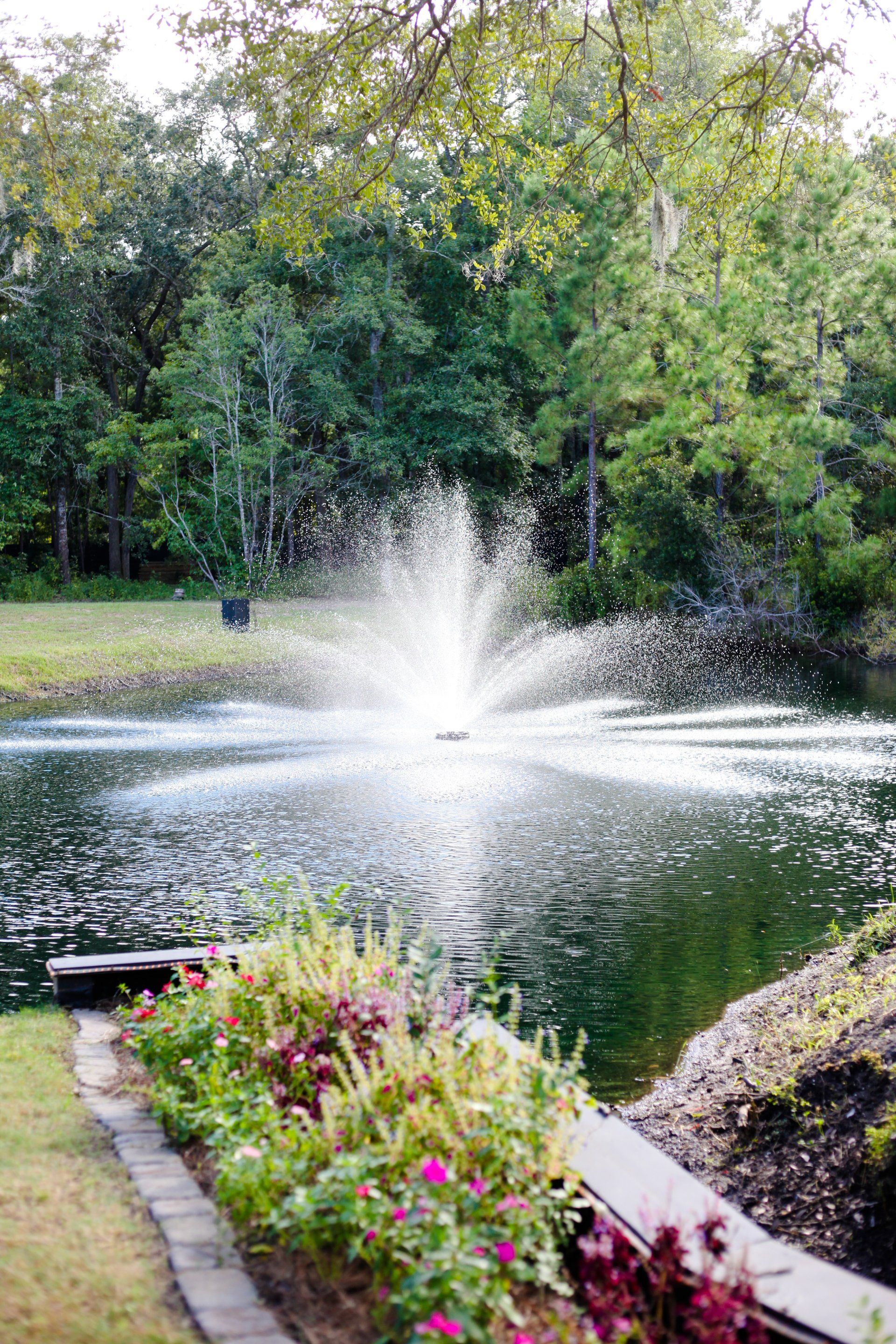 Hart Meadows Ranch event venue charleston pond fountain