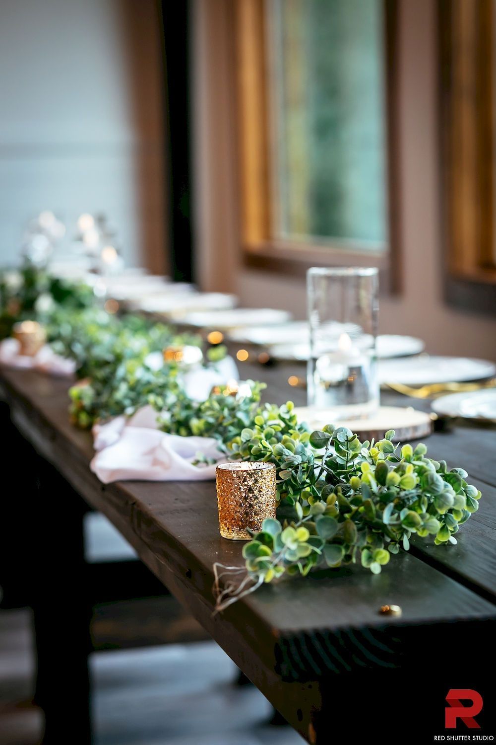 table in Oak Hall Hart Meadows Ranch