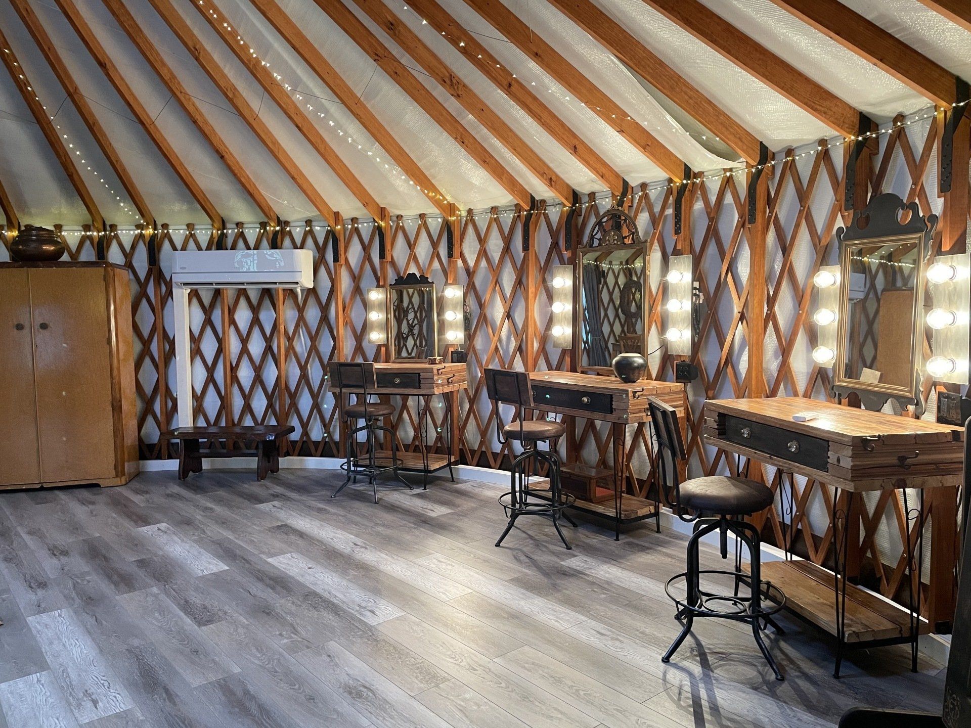Bridal suite in mongoian inspired yurt at Hart Meadows Ranch outdoor event venue in charleston