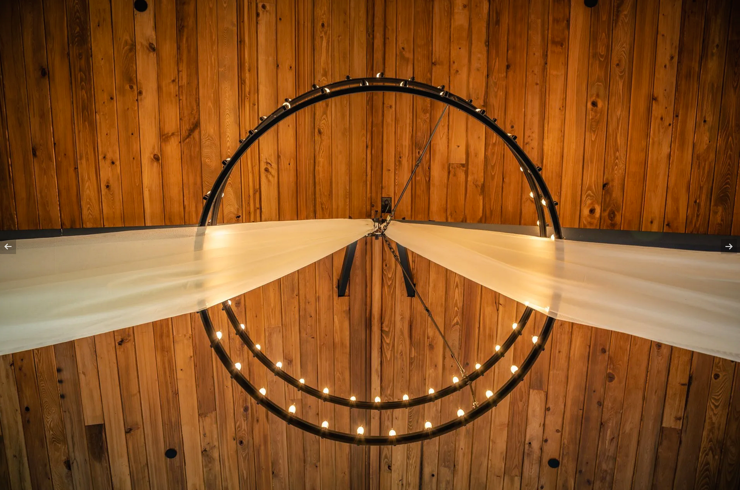 oak hall ceiling