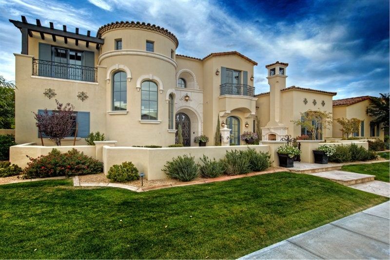 Sunshine Estate’s Backyard Retreat