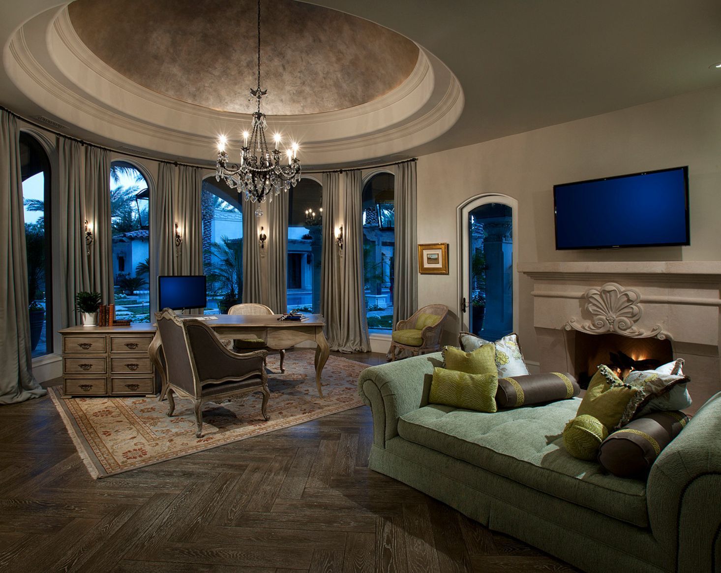 LUXURY FIREPLACES