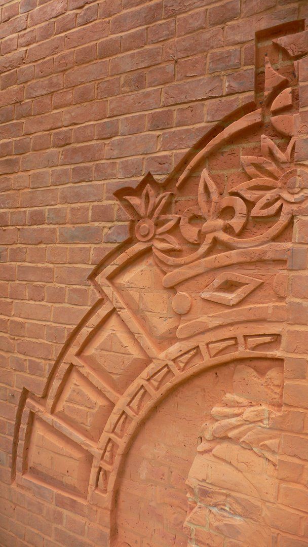 Bombay Sapphire Gin. Thomas Heatherwick Studio London. The brick Queen. Carved brickwork. Commission Art. Public art. Laverstoke Mill Gin.