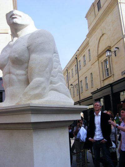 Public sculpture, City of Bath sculpture, Classical contemporary fine public art human form. Bath stone spublic art. Mark Foster sculpture.
