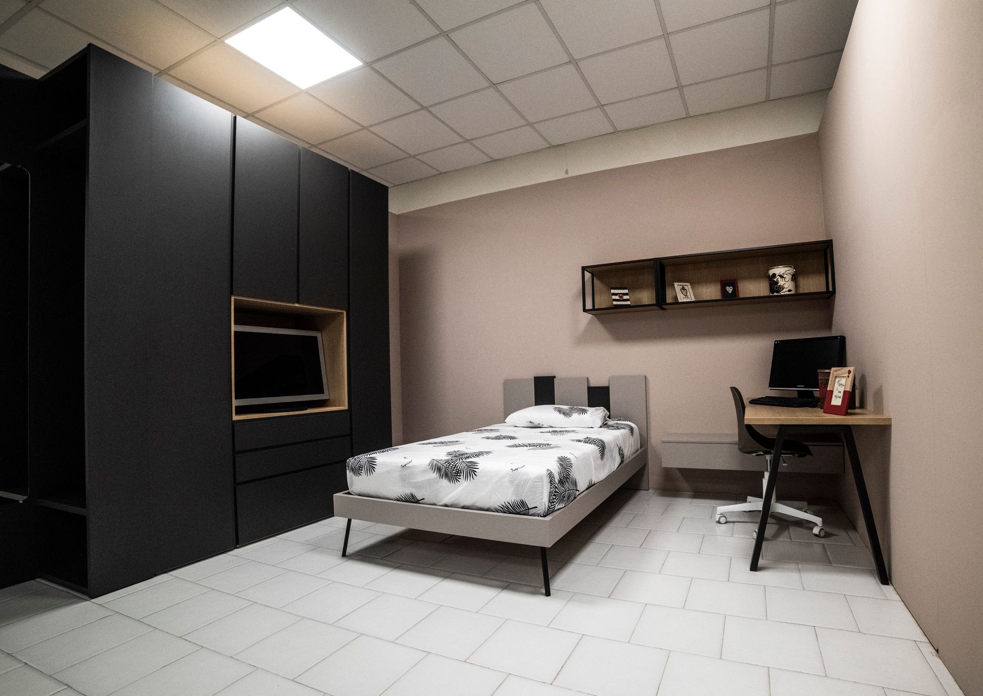 Camera da letto moderna a Frosinone
