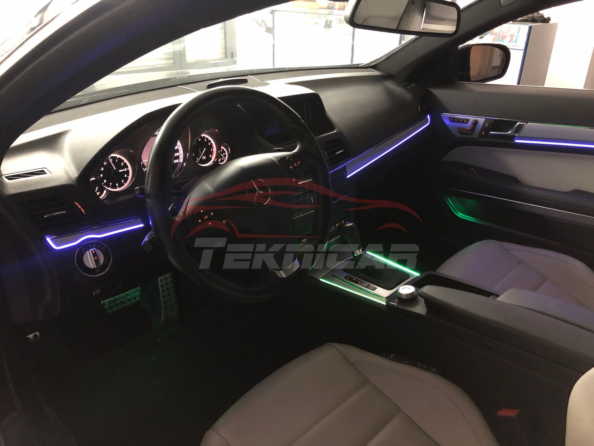 Iluminacion led ambiente Mercedes C W204