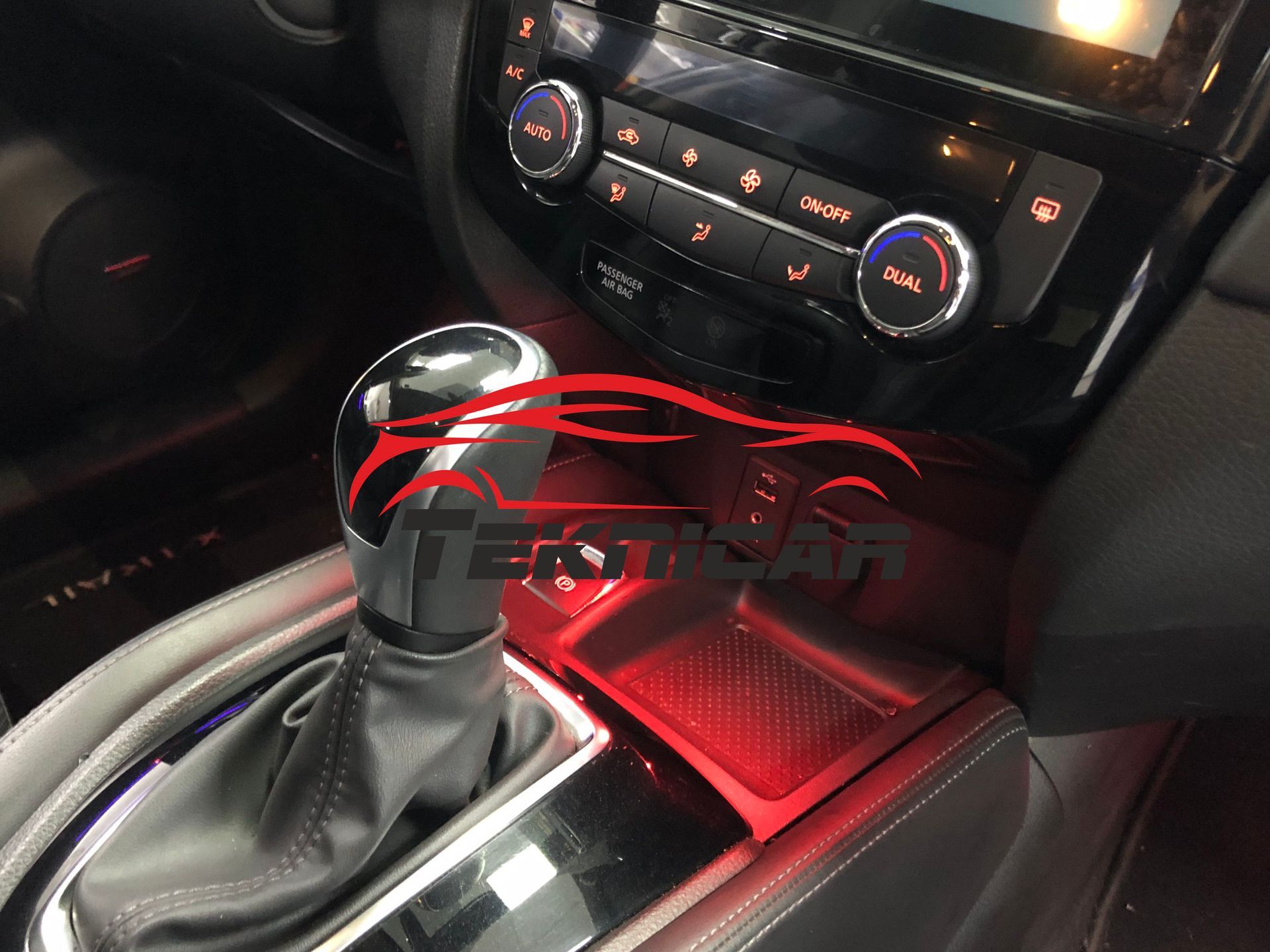 Iluminacion led ambiente Nissan X-Trail