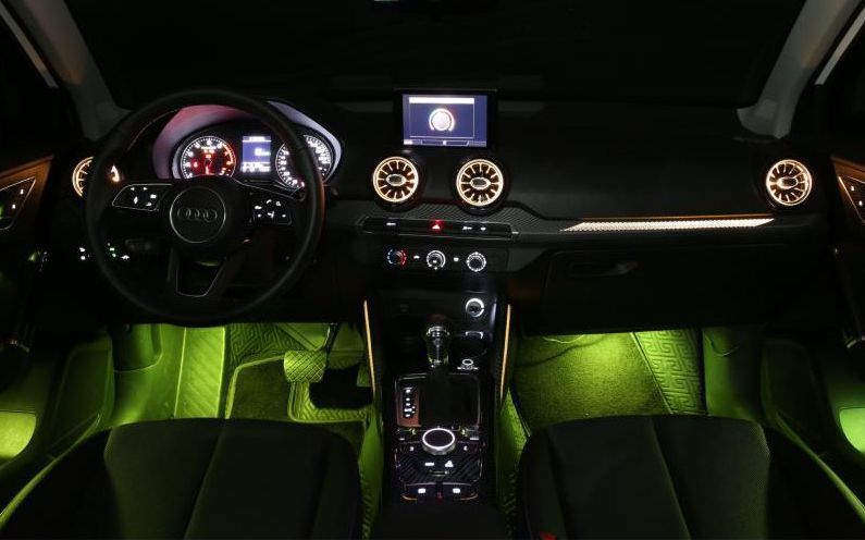 Iluminacion led ambiente Audi Q2