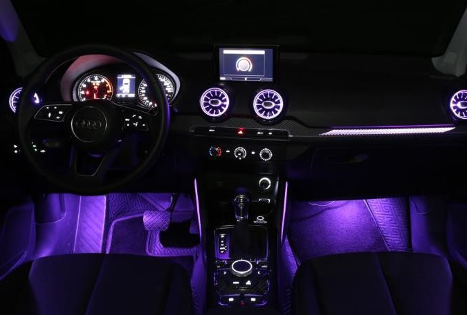 Iluminacion led ambiente Audi Q2