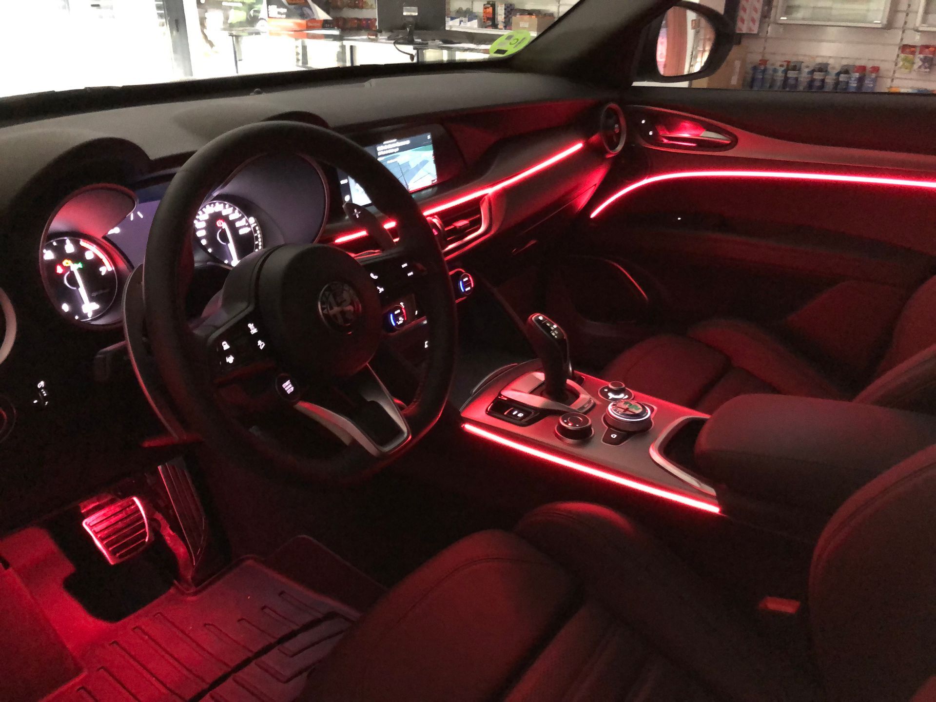 Iluminacion led ambiente Alfa Romeo Stelvio
