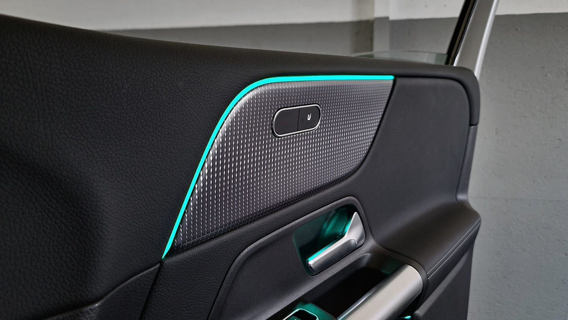 Iluminacion led ambiente Mercedes GLA y Clase B
