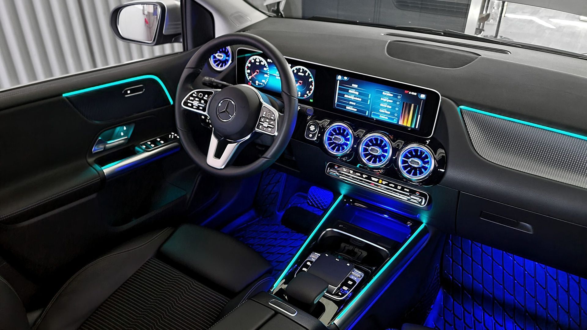 Iluminacion led ambiente Mercedes GLA y Clase B