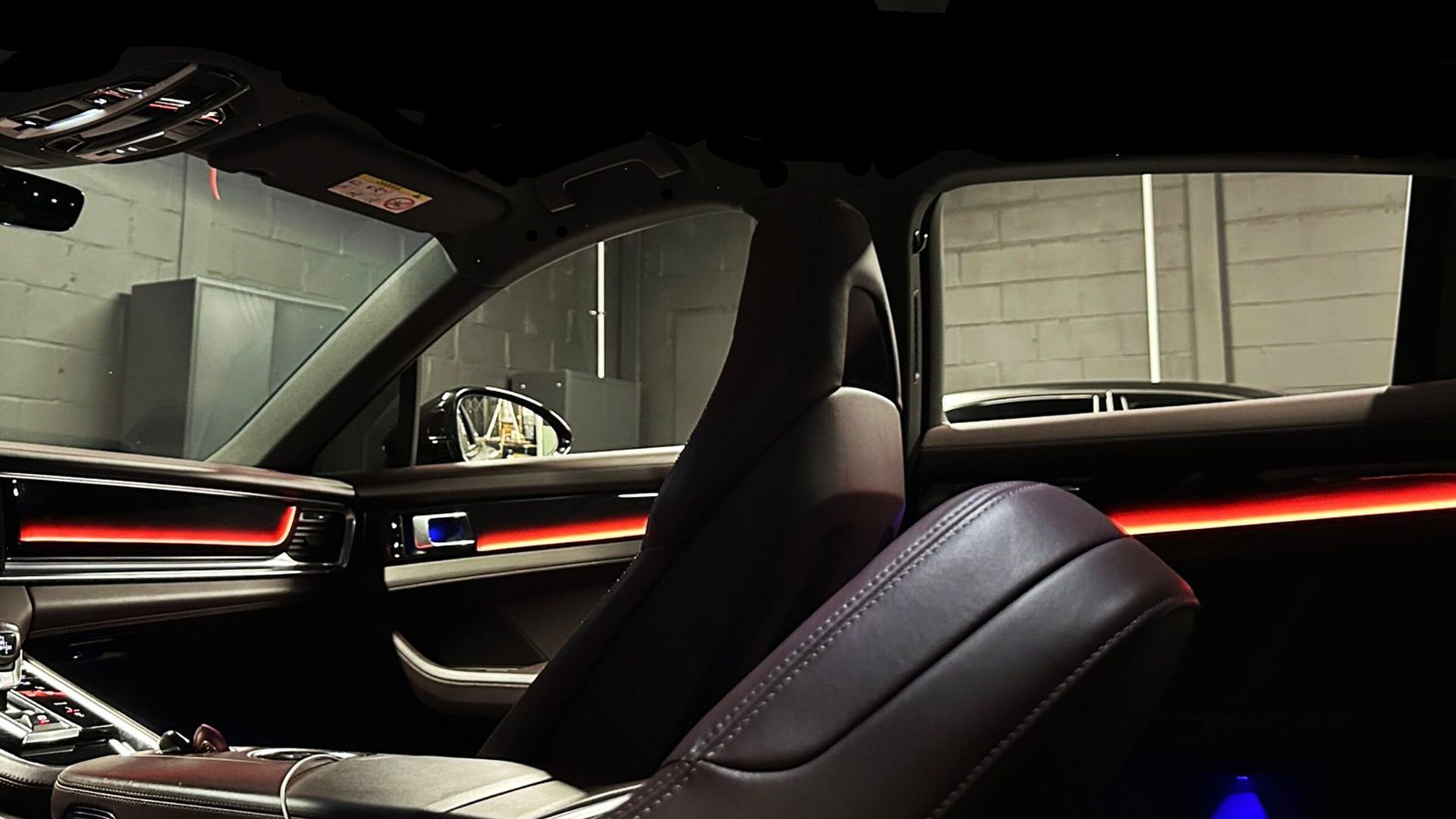 Iluminacion led ambiente
Porsche Panamera 971