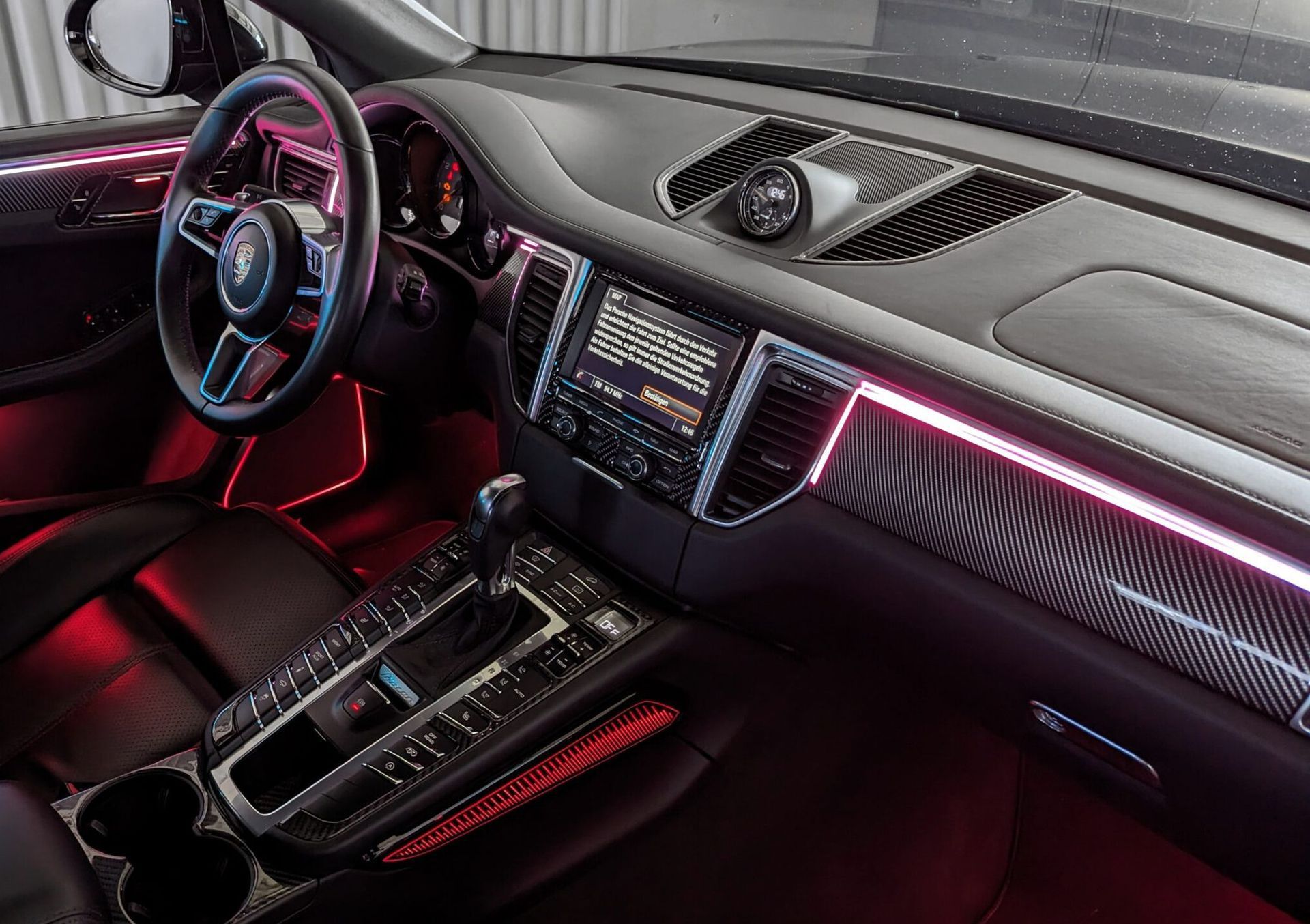 Iluminacion led ambiente Porsche Macan 2014