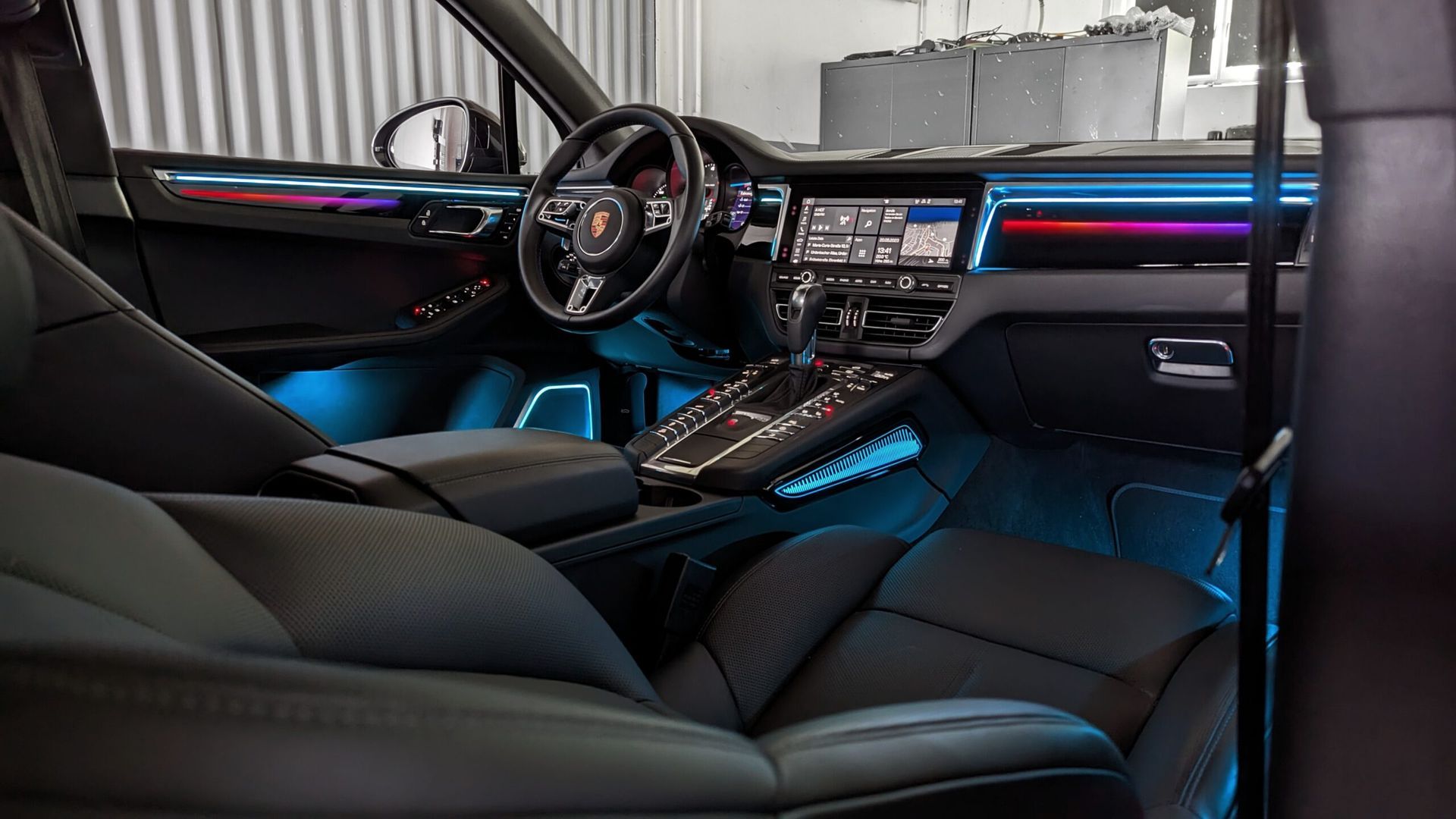 Iluminacion led ambiente
Porsche Macan 2018