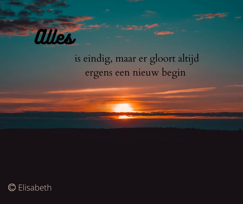 Scroll op de pagina om het hele verhaal te lezen Zonsondergang boven een donkere horizon met Nederlandse tekst: