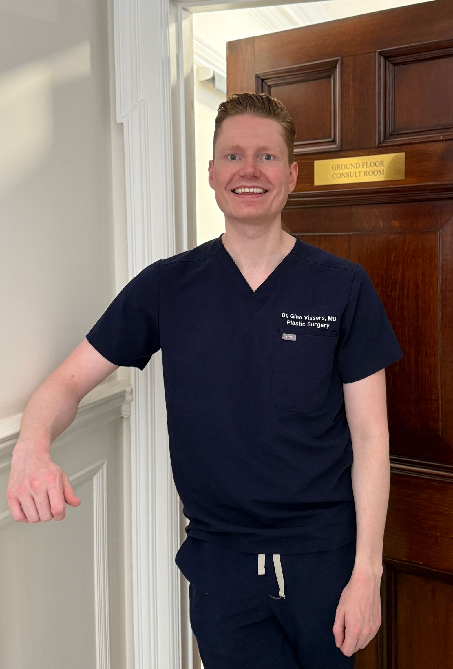 Dr. Gino Vissers | Plastic Surgeon | London