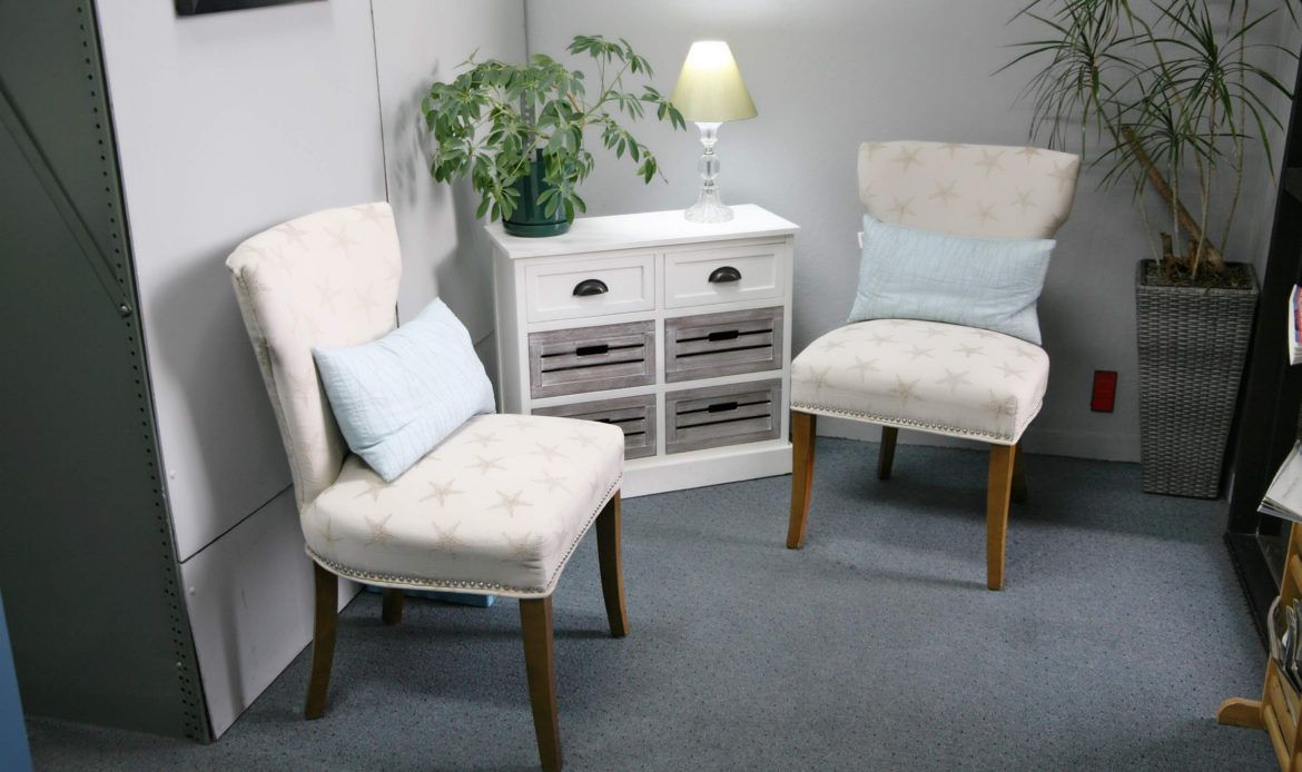 California Star - waiting area