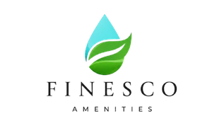 Logotipo de FINESCO Amenities con una gota de agua color turquesa y un icono de hoja verde sobre texto negro.
