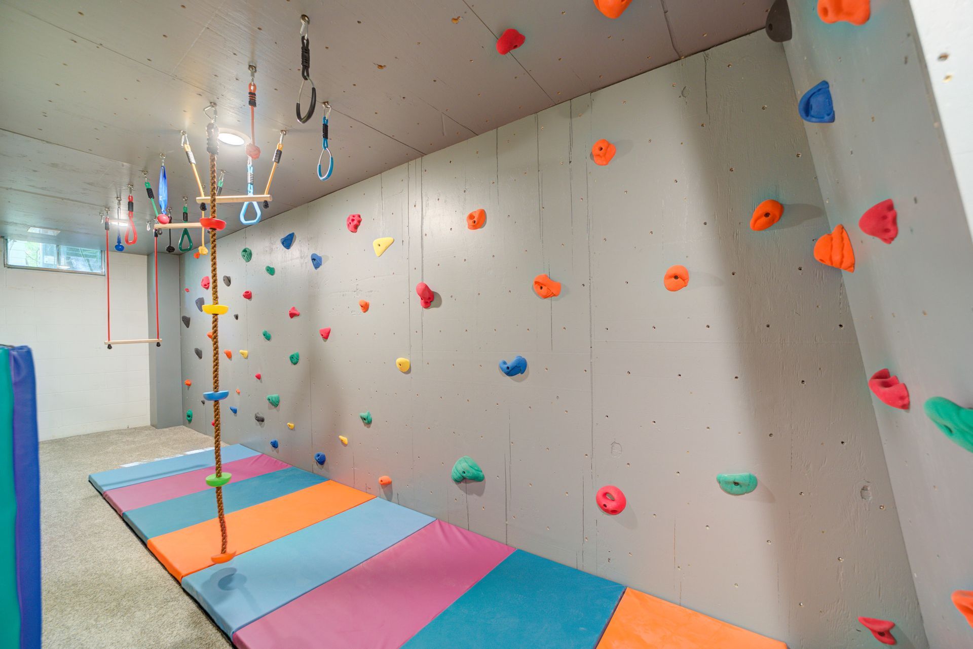 Rock climbling wall