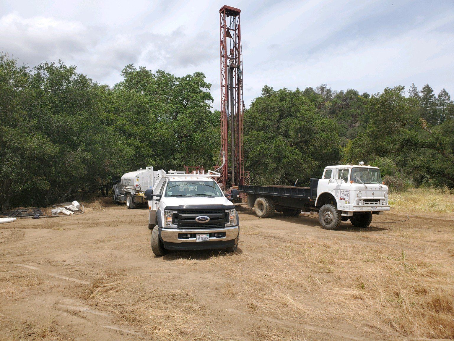 Picture Of Truck And Car - Sonoma, CA - Koenig Drilling