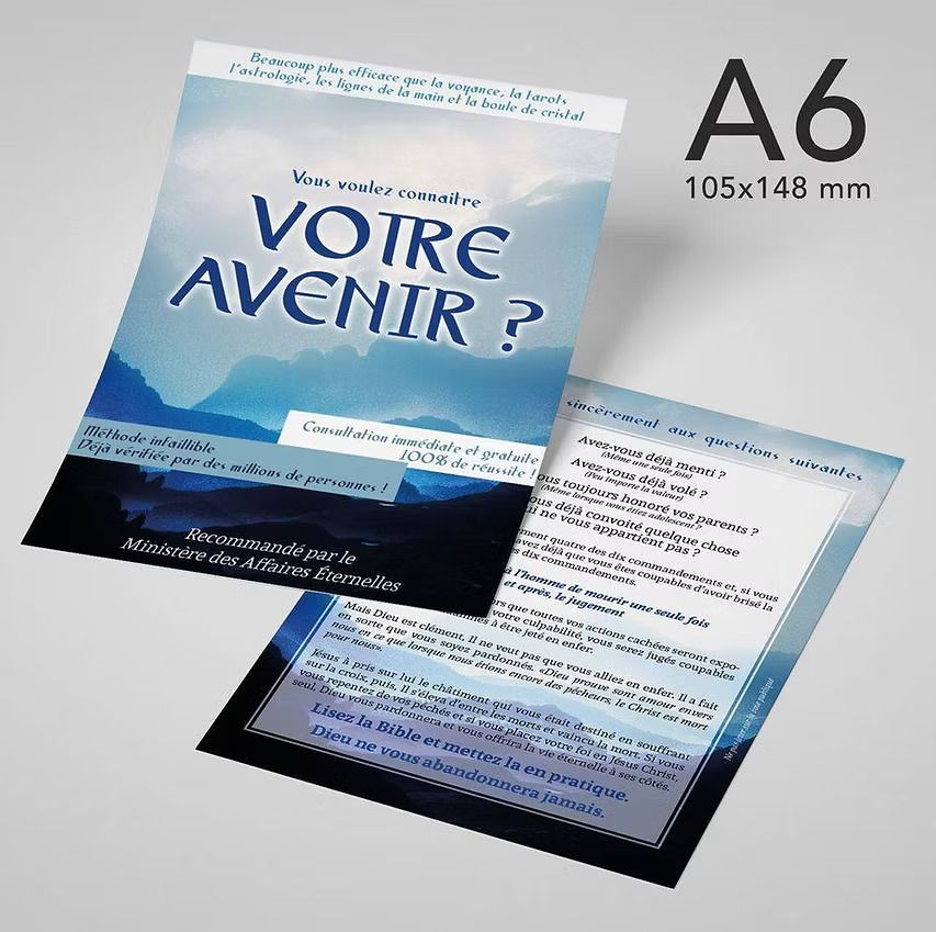 Quelques dépliants sur lesquels est écrit
