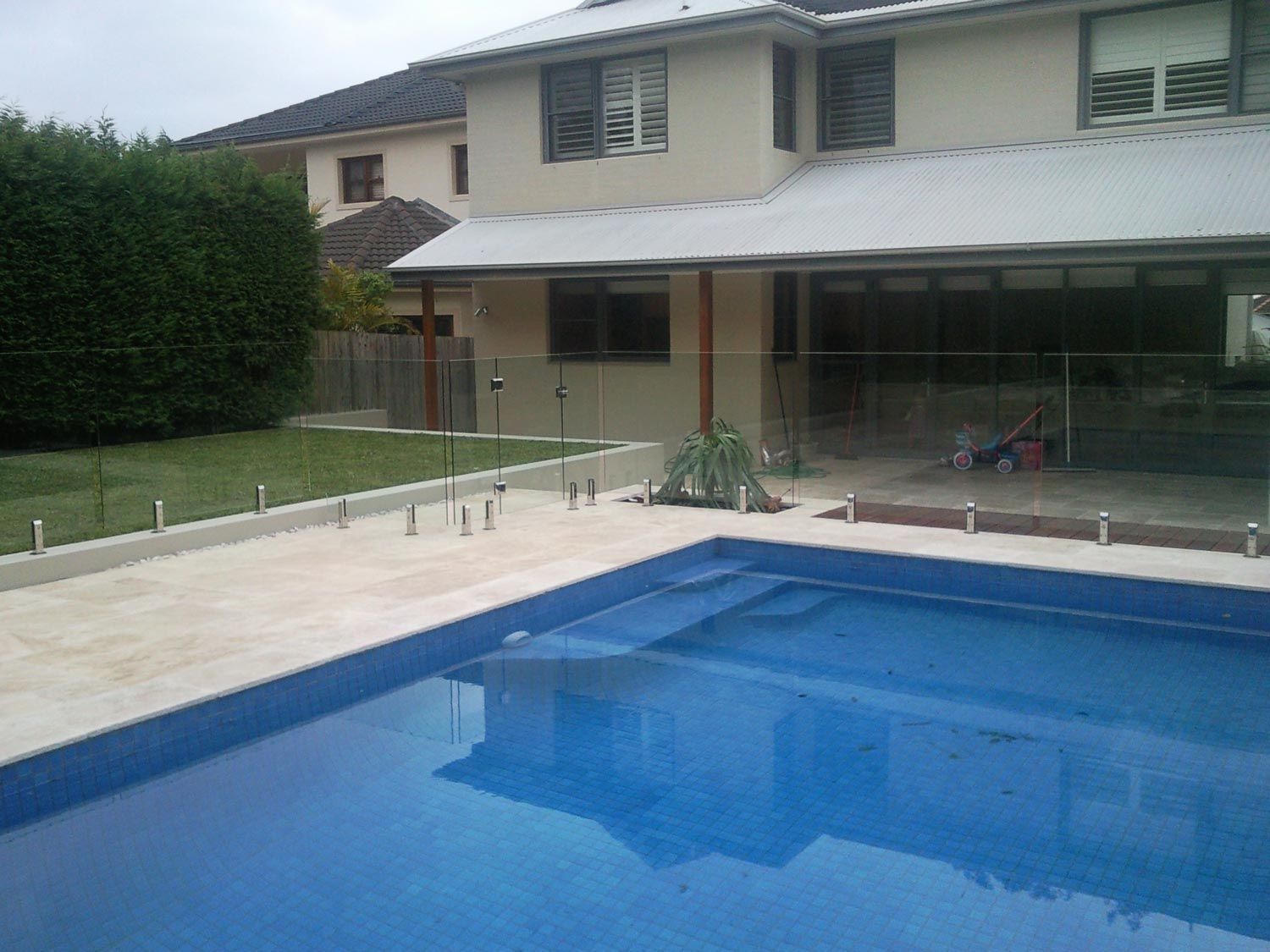A Clean Pool with Glass Balustrades — South Coast Glass In South Nowra, NSW