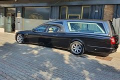 Carro funebre nero