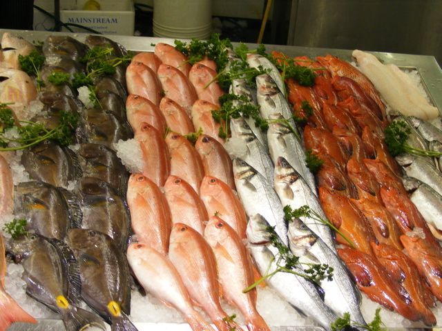 counter on ice holcombe market thompsons seafood fish tottenham fresh local fishmongers n17