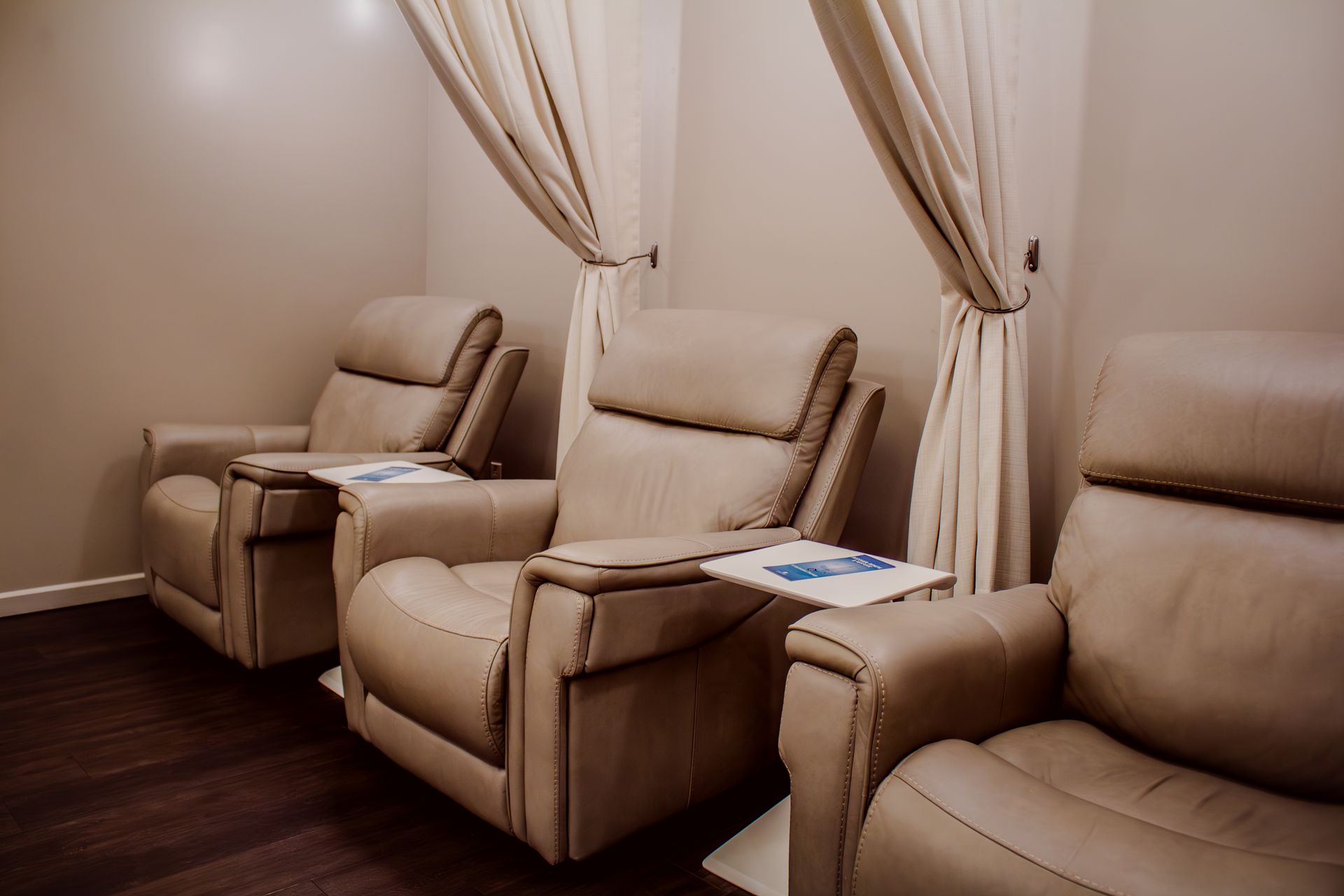 Comfortable IV hydration therapy chairs at Chronos BHW in Metairie, LA