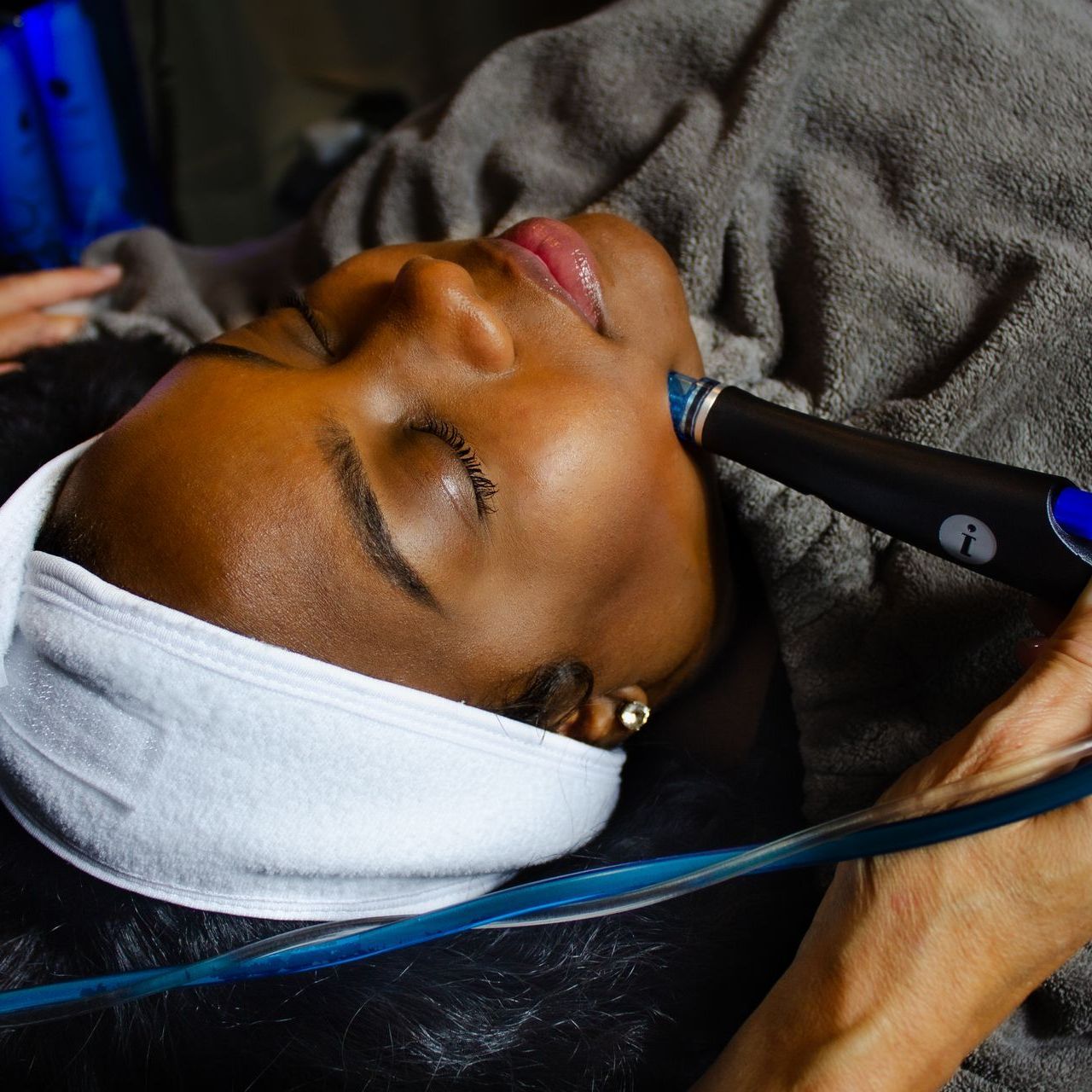 Facials for treating acne and acne scarring in Metairie | Chronos BHW
