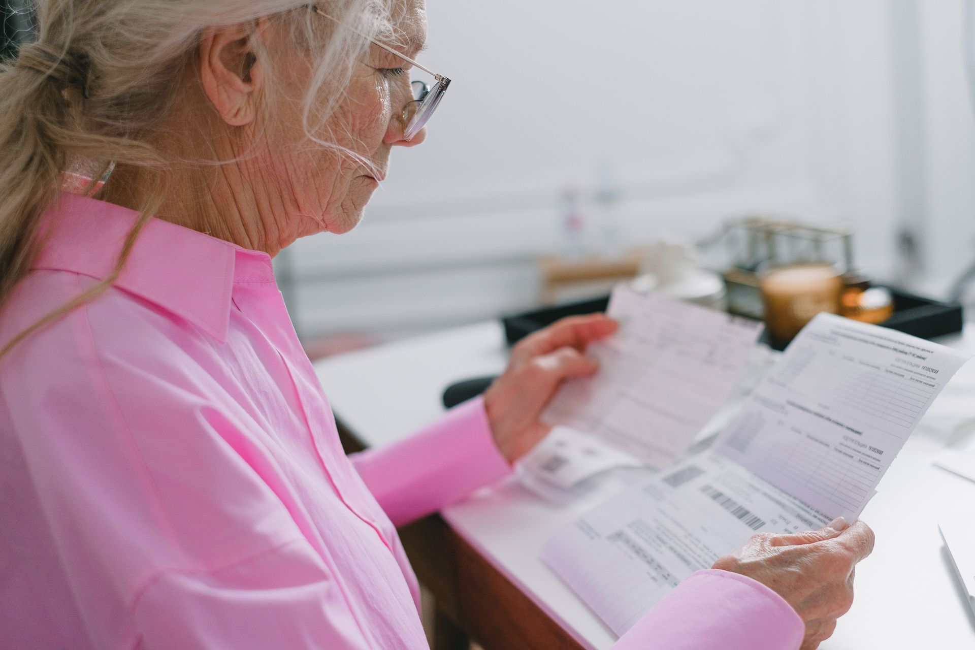 Woman exploring her options for weight loss medication coverage with Medicare