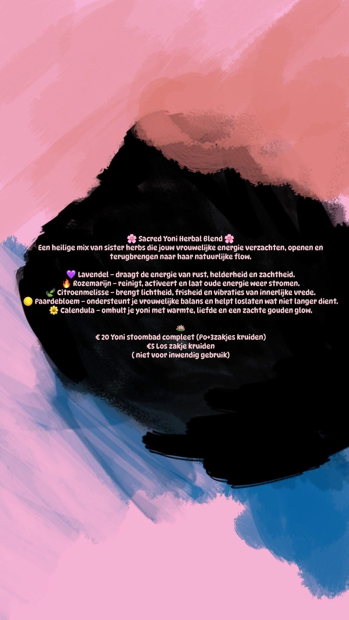 Abstracte kunst met roze en blauwe penseelstreken, een zwarte vlek en witte tekst.