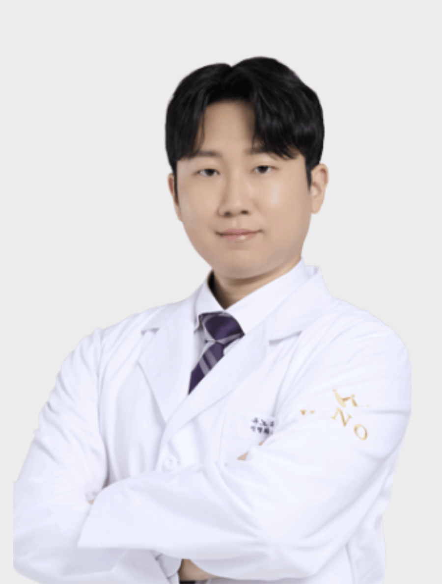 Dr. Ahn Kwang Hyeon, plastic surgeon at YUNO