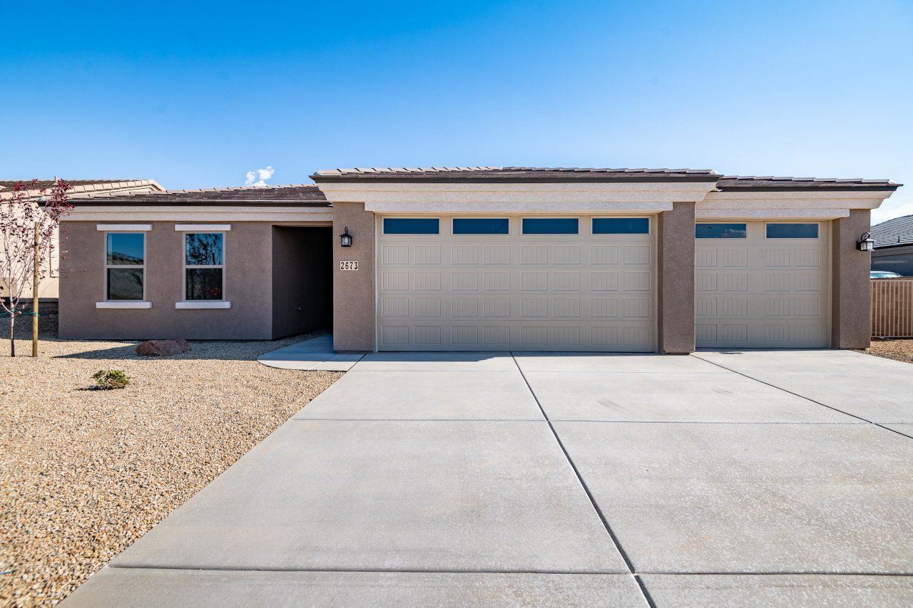 New Home Construction in Kingman AZ, Custom Home Builder Services, Modern Home Design Trends, Arizona Real Estate, Home Buyer