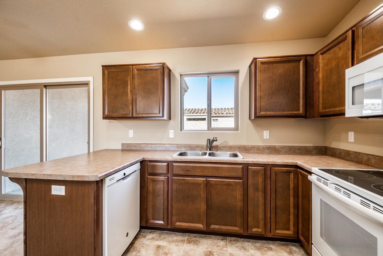 New Home Construction in Kingman AZ, Custom Home Builder Services, Modern Home Design Trends, Arizona Real Estate, Home Buyer