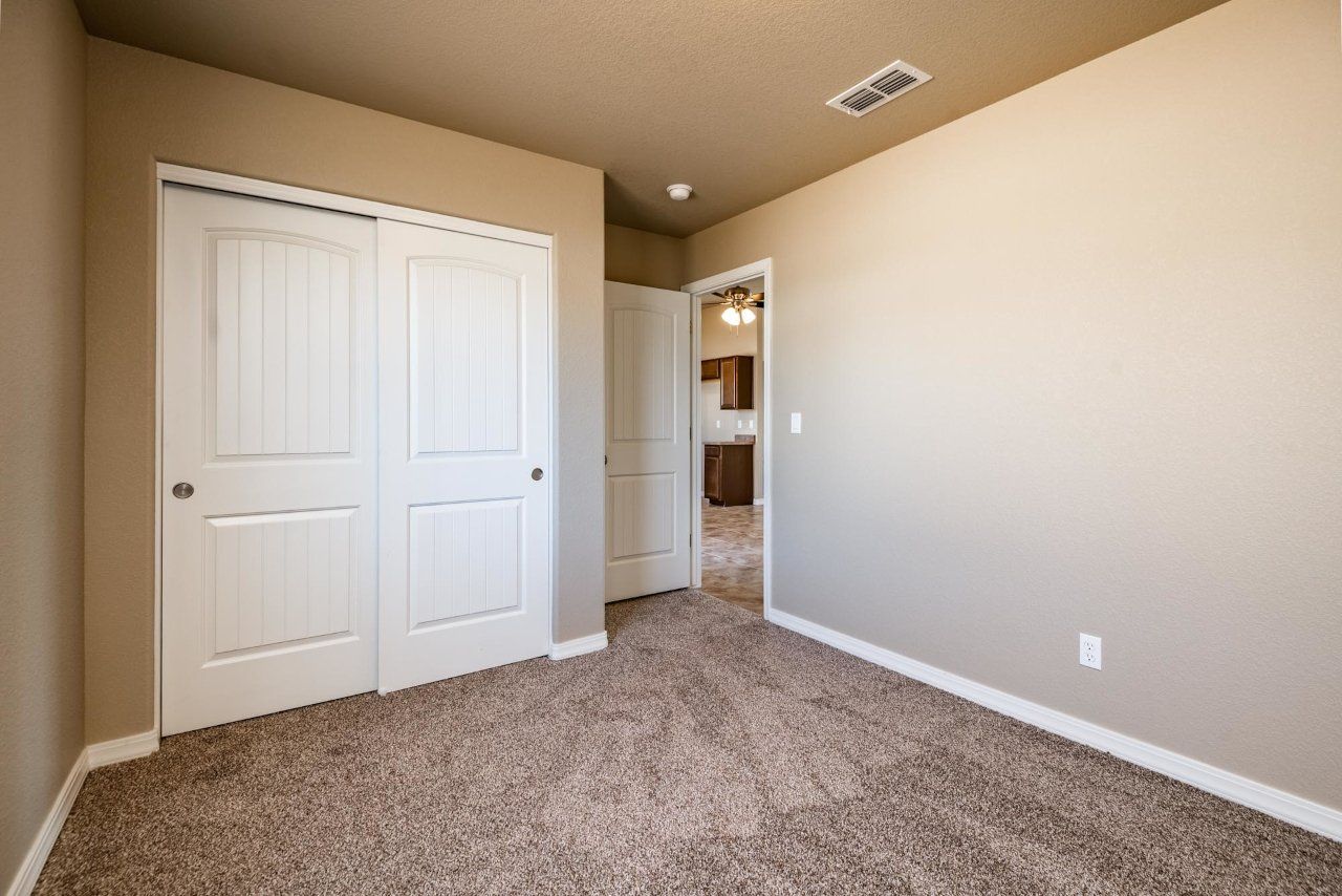 New Home Construction in Kingman AZ, Custom Home Builder Services, Modern Home Design Trends, Arizona Real Estate, Home Buyer