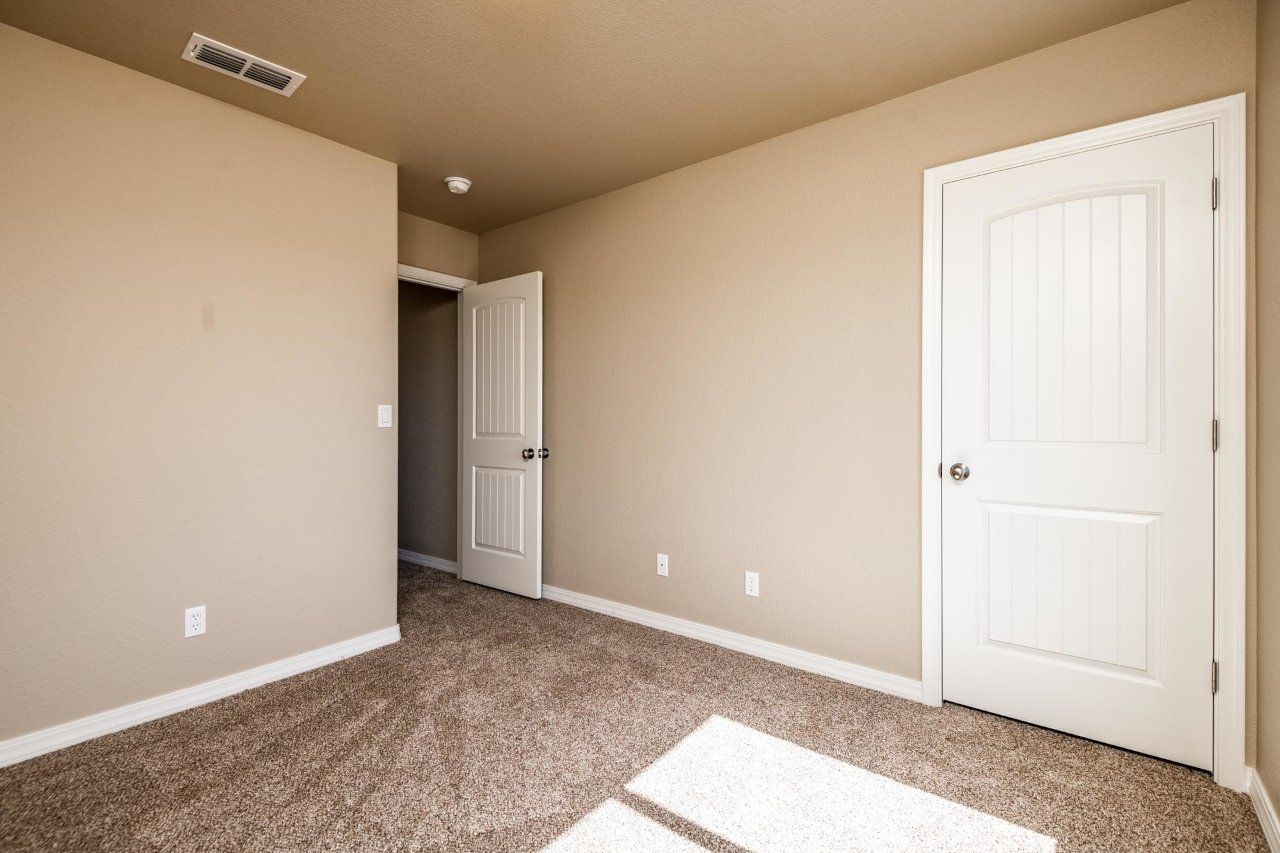 New Home Construction in Kingman AZ, Custom Home Builder Services, Modern Home Design Trends, Arizona Real Estate, Home Buyer