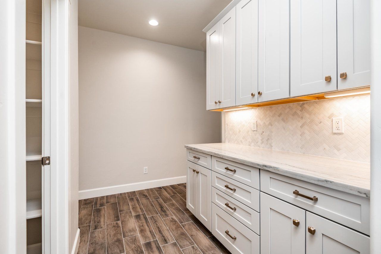 New Home Construction in Kingman AZ, Custom Home Builder Services, Modern Home Design Trends, Arizona Real Estate, Home Buyer