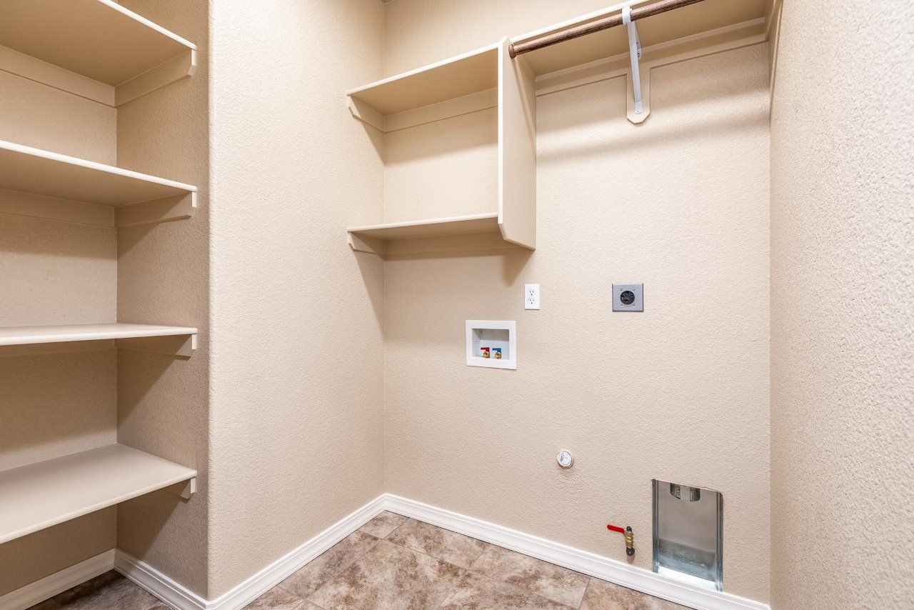 New Home Construction in Kingman AZ, Custom Home Builder Services, Modern Home Design Trends, Arizona Real Estate, Home Buyer