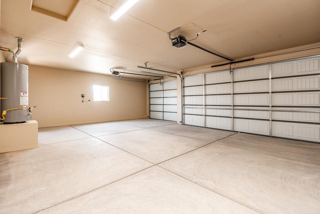 New Home Construction in Kingman AZ, Custom Home Builder Services, Modern Home Design Trends, Arizona Real Estate, Home Buyer