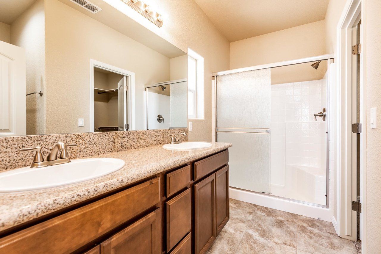 New Home Construction in Kingman AZ, Custom Home Builder Services, Modern Home Design Trends, Arizona Real Estate, Home Buyer