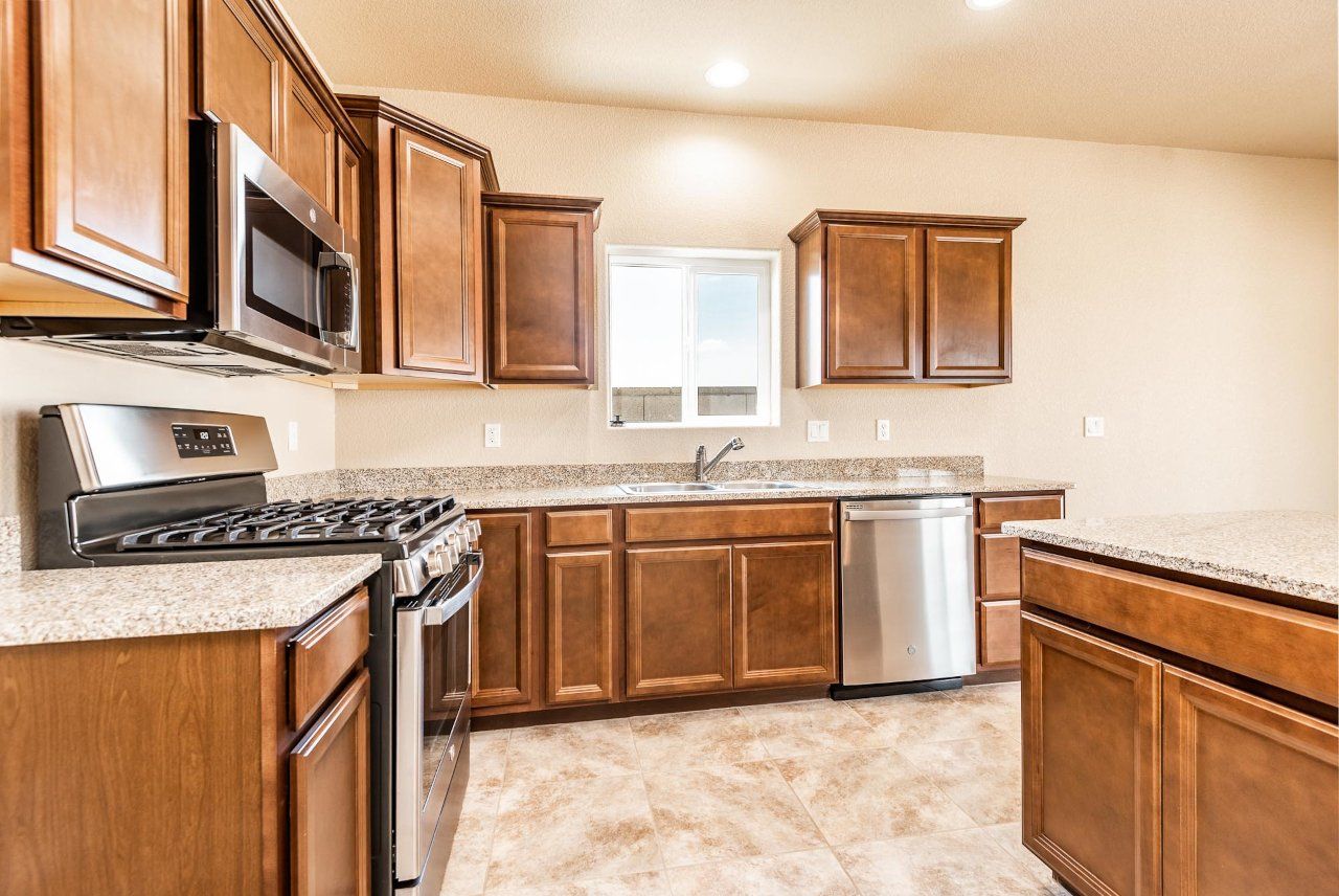 New Home Construction in Kingman AZ, Custom Home Builder Services, Modern Home Design Trends, Arizona Real Estate, Home Buyer
