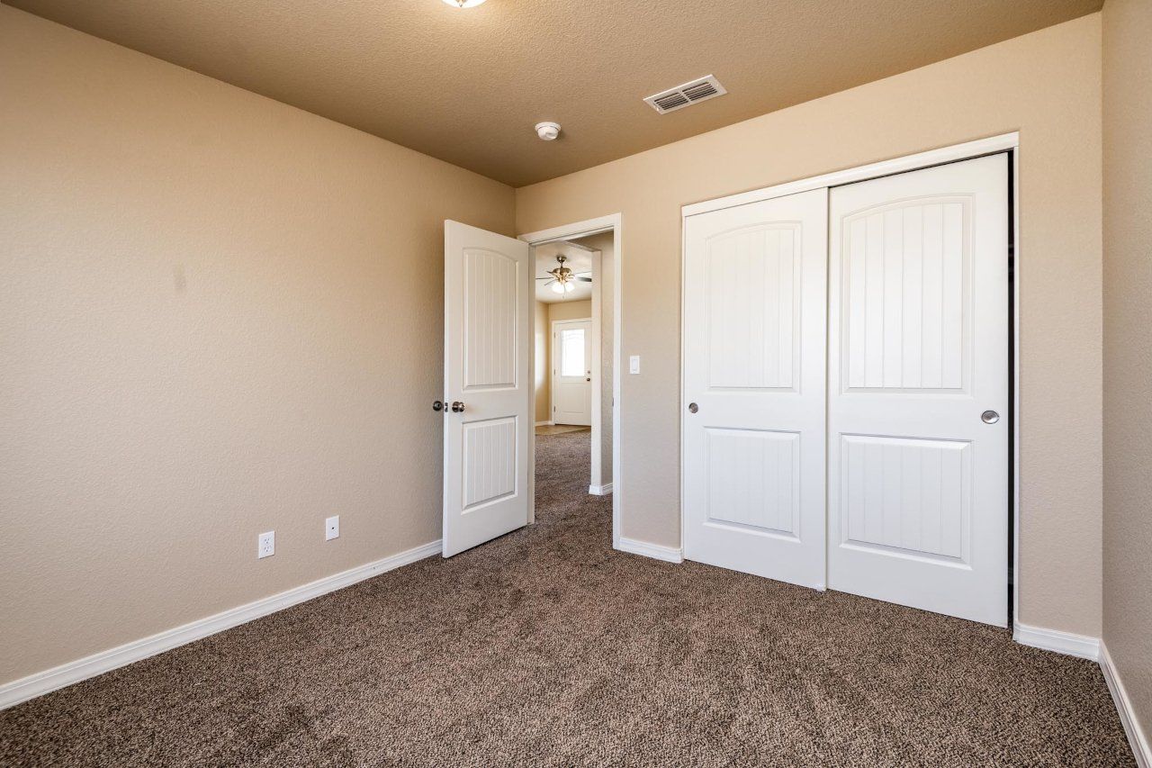 New Home Construction in Kingman AZ, Custom Home Builder Services, Modern Home Design Trends, Arizona Real Estate, Home Buyer