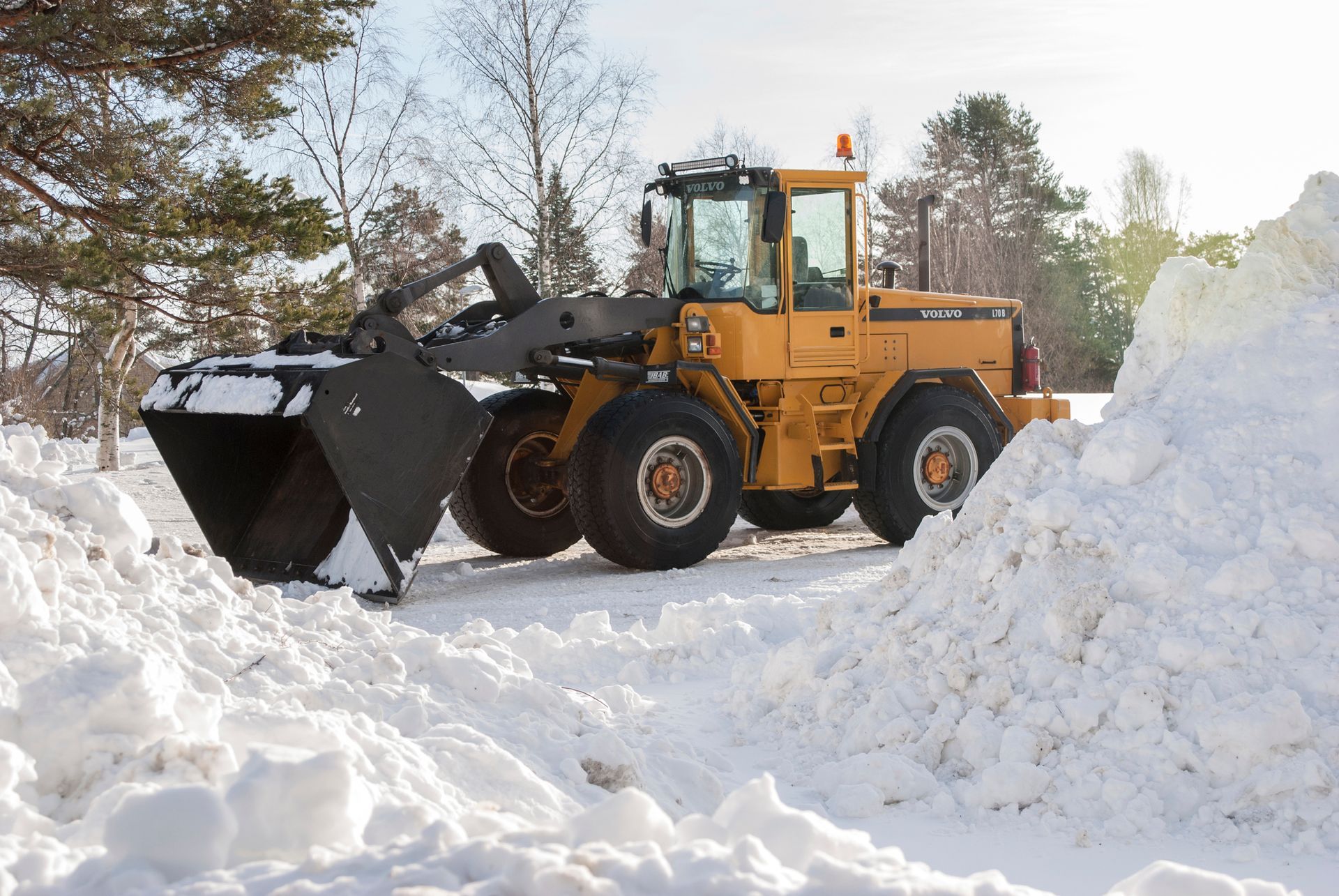 COMMERCIAL SNOW REMOVAL IN COLORADO SPRINGS, CO